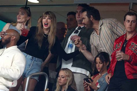 Is Taylor at the Football Game Today? And Why Do We Care So Much About Celebrity Sightings?