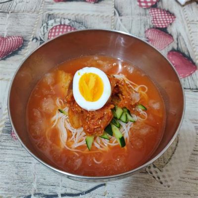 김치말이국수, 그리고 우주 속의 미스터리한 맛